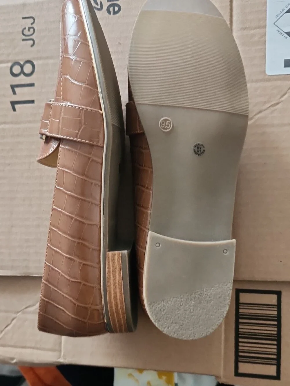 Liz Claiborne Tan Croc-Embossed Loafers with Gold Bar